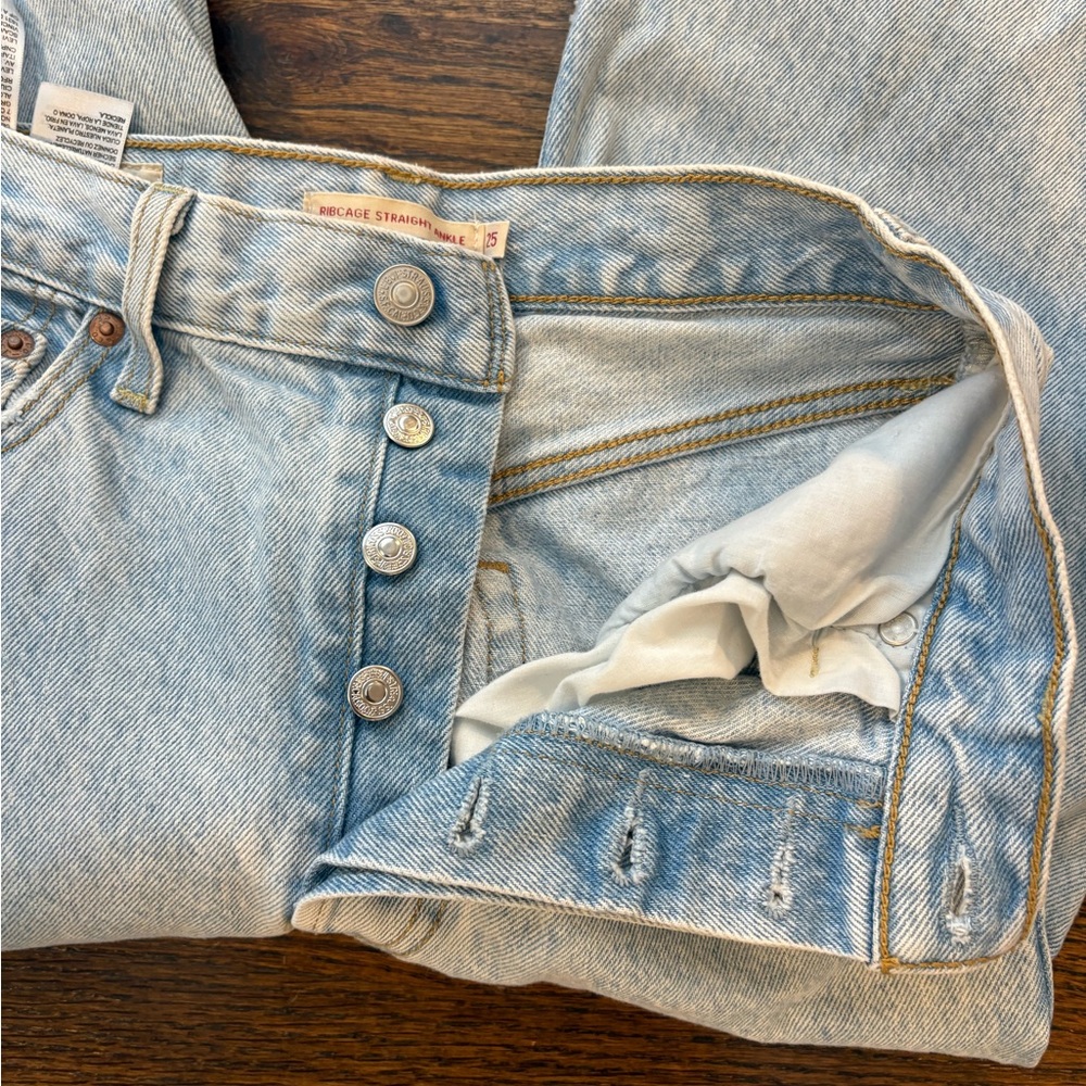 Levi's light Wash ribcage Straight ankle Jeans size 25 x 27 - Picture 5 of 5